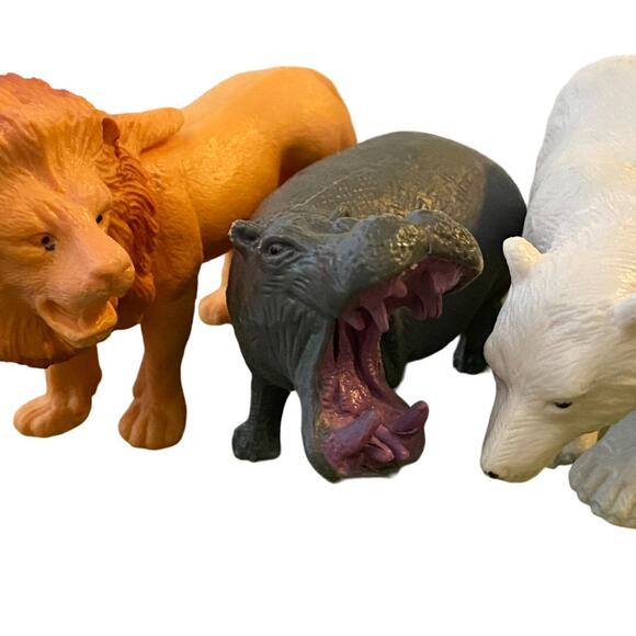Greenbriar International Plastic Safari Animal Figurines Lion Polar Bear Hippo - Picture 3 of 15